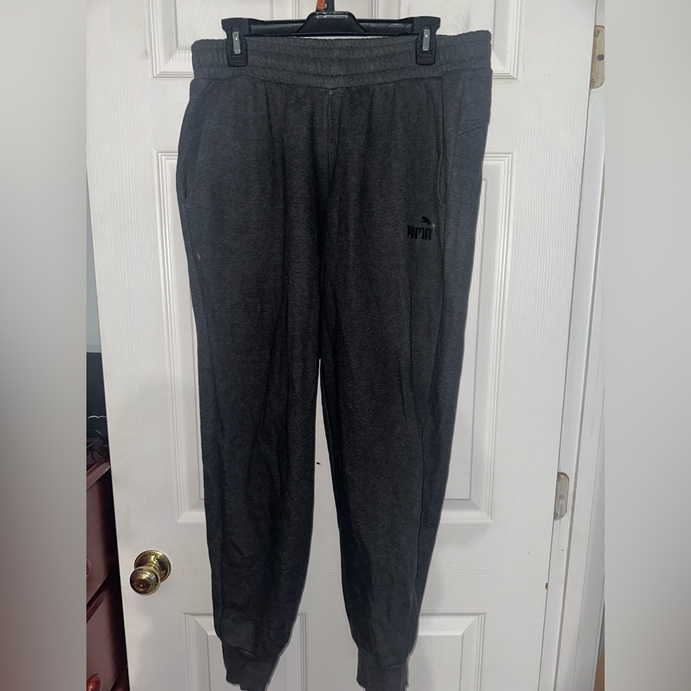 Men’s Puma sweatpants